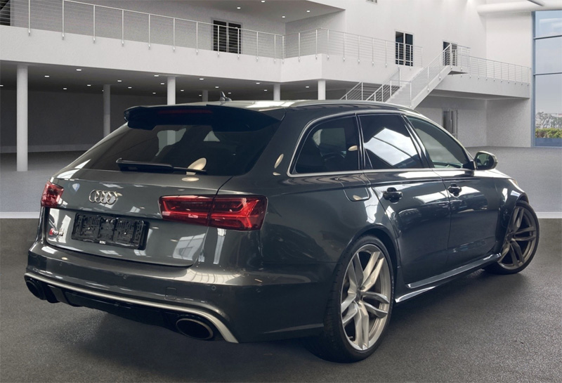 Mörkgrå metallic Audi RS6 Avant Quattro stulen i Åstorp nordost om Helsingborg