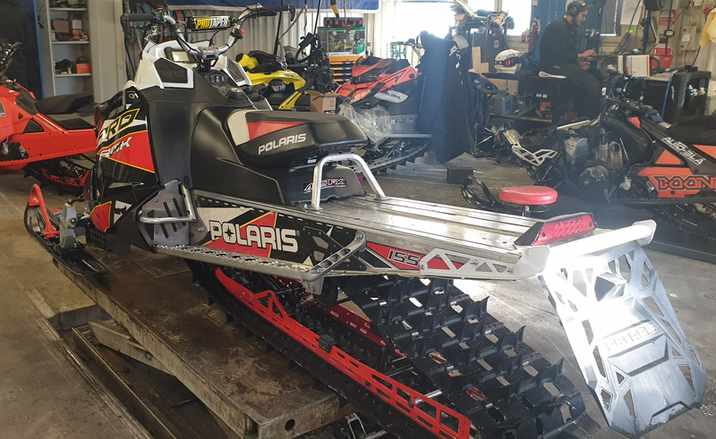 Släp lastat med en Polaris 800 PRO RMK 155 stulet i Haparanda