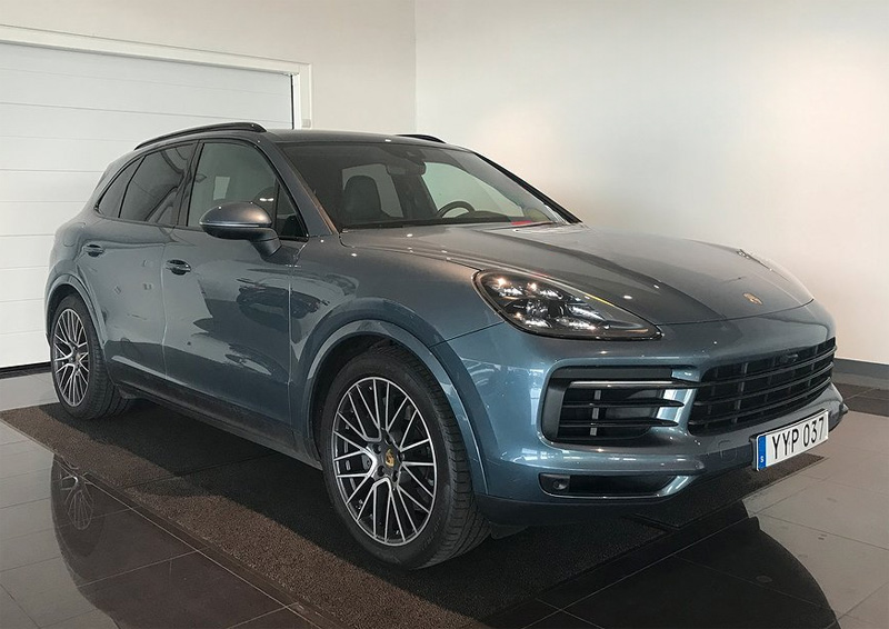 Gråblå metallic Porsche Cayenne S stulen i Bromma, Stockholm
