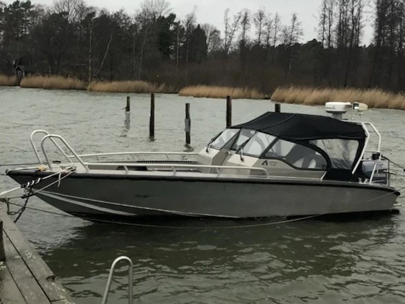 Anytec 750 SPD med 250 HK Yamaha stulen i Åkersberga, Stockholm