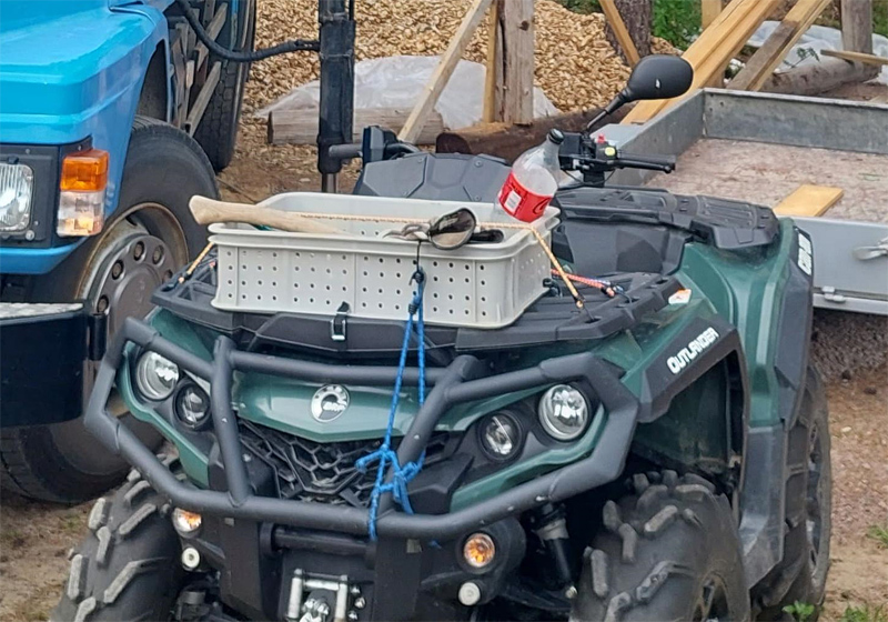 Grön fyrhjuling Can Am Outlander 570 PRO stulen i Hennan mellan Ljusdal och Ramsjö
