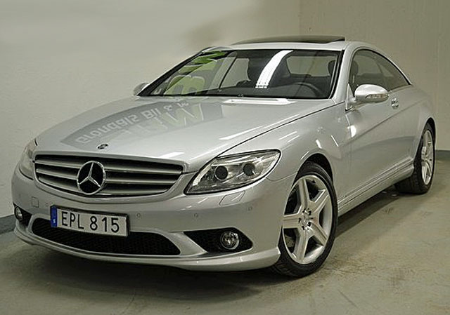 Silvermetallic Mercedes Benz CL 500 med AMG pkt stulen/ bedrägeri i Stockholm