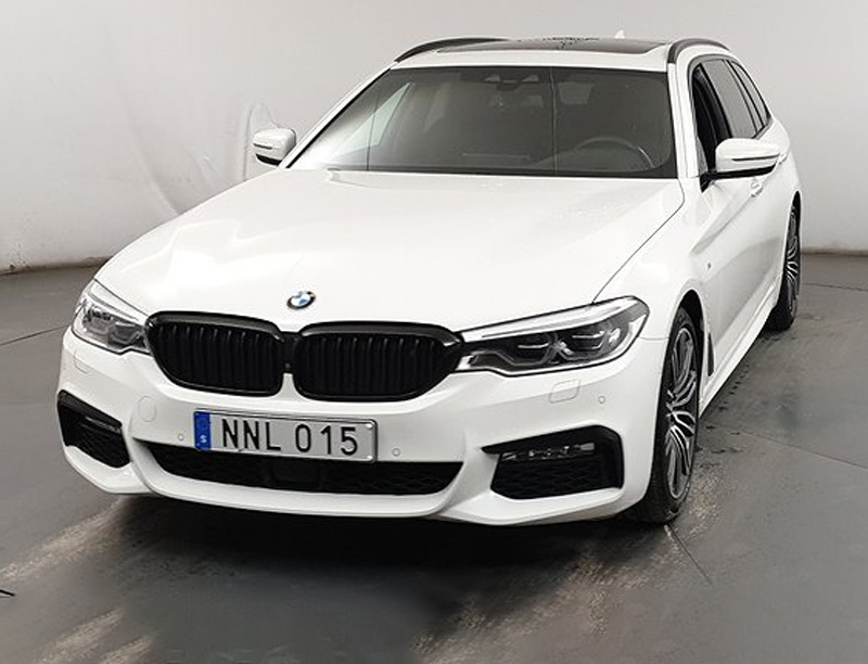 Vit BMW 540I Xdrive Touring stulen i Vaxmora, Sollentuna 