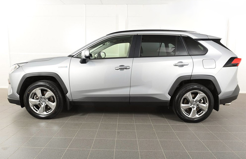 Silvermetallic Toyota RAV4 Hybrid Executive stulen i Täby norr om Stockholm