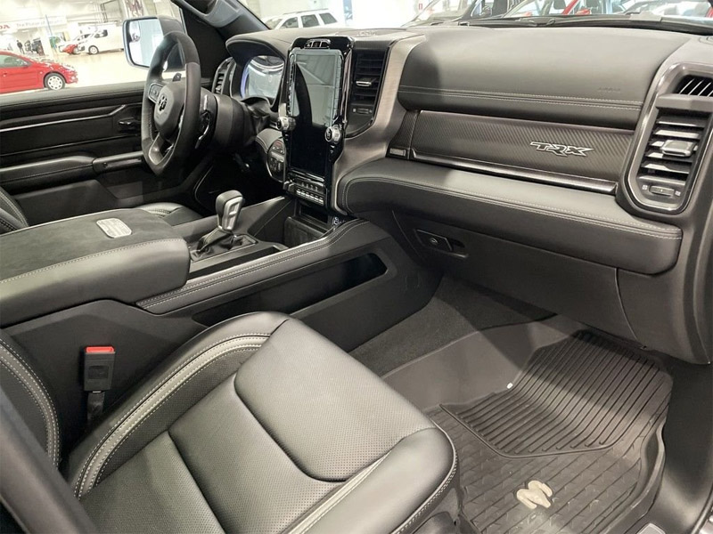 Svart RAM 1500 TRX Crew Cab stulen i Hällekis sydväst om Mariestad