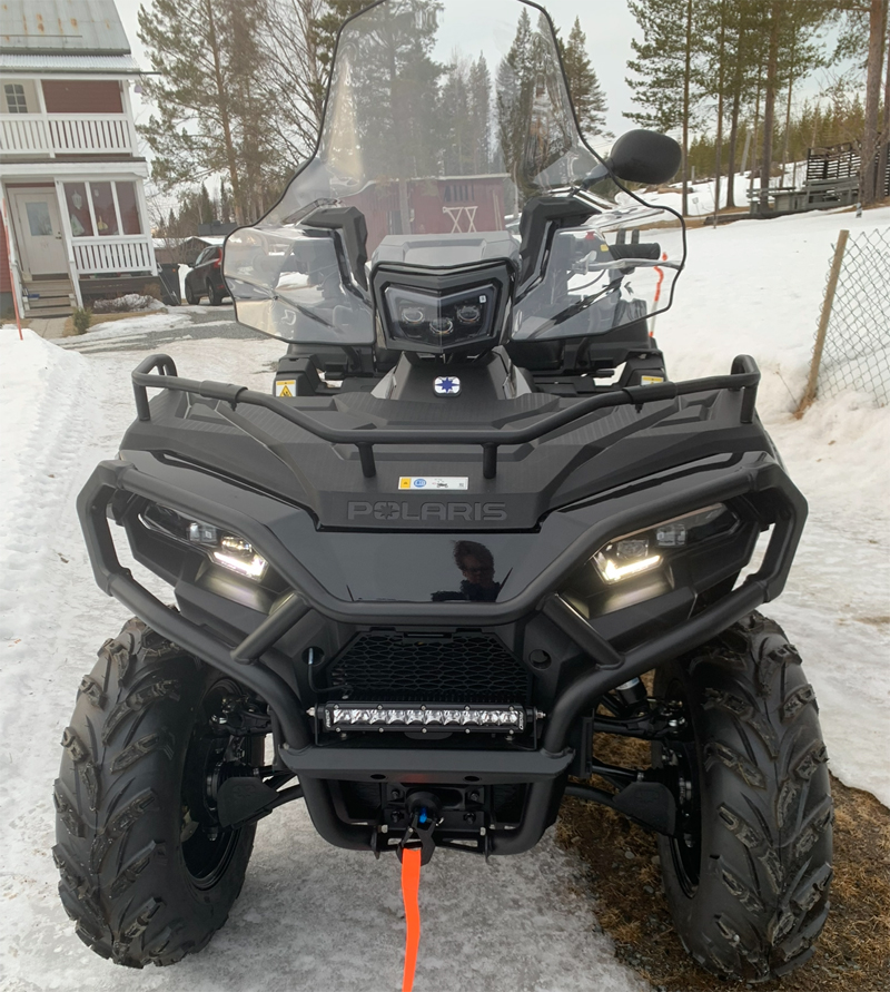 Svart fyrhjuling Polaris Sportsman 570 X2 stulen norr om Norsjö