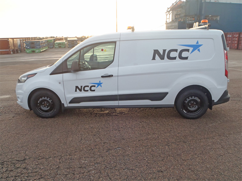 Vit Ford Transit Connect "NCC" stulen i Mora