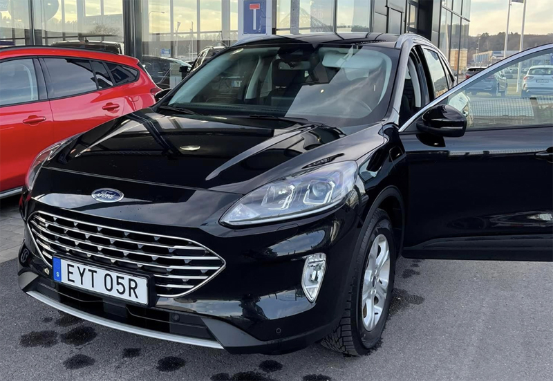 Svart Ford Kuga Plug In Hybrid stulen i Kungsbacka