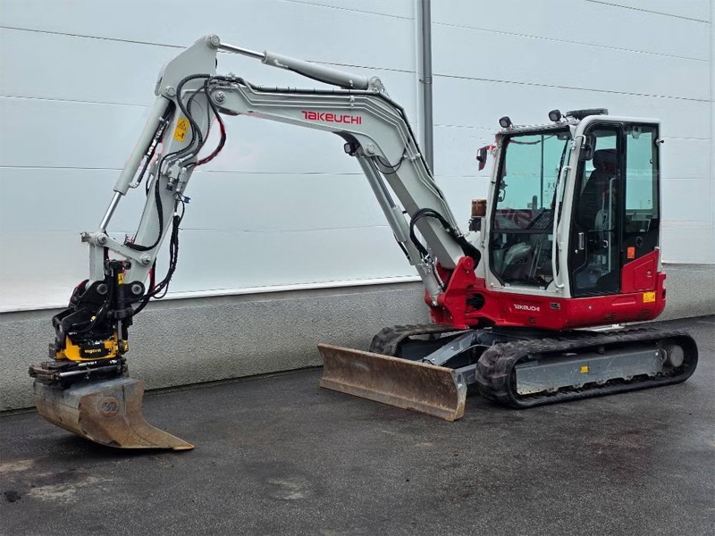 Bandburna grävmaskiner Takeuchi TB260 och Wacker Neuson ET58 stulna i Knivsta mellan Uppsala och Stockholm