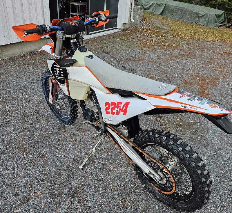 KTM 450 EXC-F stulen på Ingarö utanför Stockholm