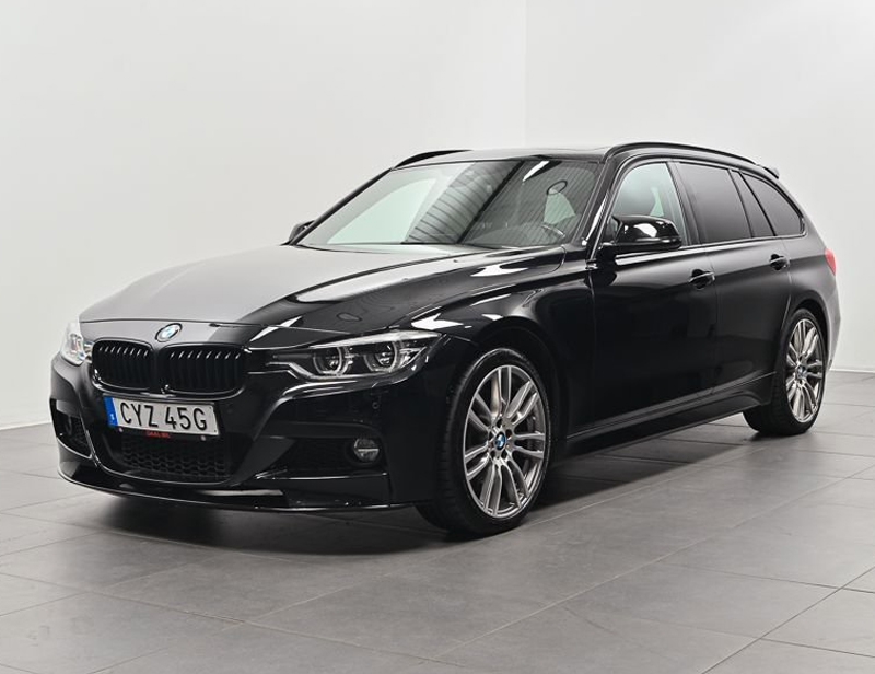 Svart BMW 340i Xdrive Touring stulen i Saltsjö Boo utanför Stockholm
