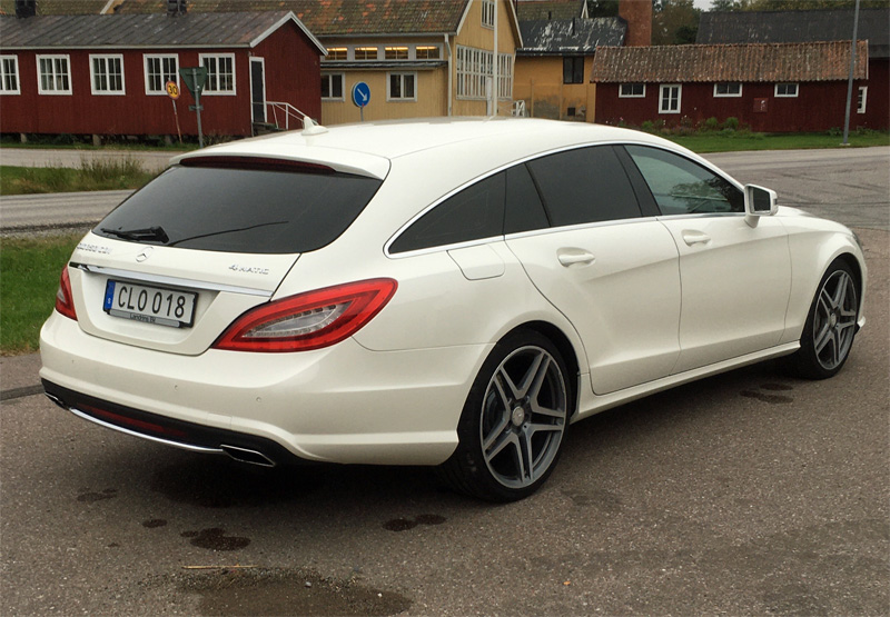 Vit Mercedes Benz CLS 350 CDI stulen i Södertälje