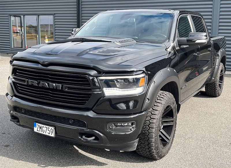 Svart RAM 1500 Crew Cab stulen i Färlöv norr om Kristianstad