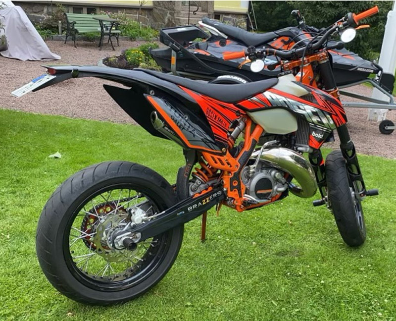KTM EXC 125 Sixdays stulen i Västra Frölunda, Göteborg