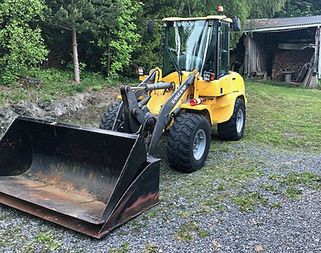 Hjullastare Volvo L30B stulen i Strinningen öster om Älandsbro