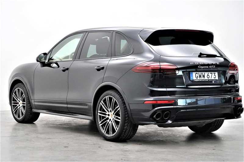 Silvermetallic Porsche Cayenne GTS stulen i Stångby strax norr om Lund