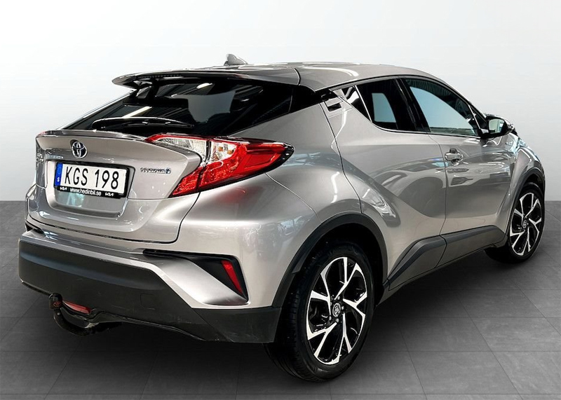 Grå metallic Toyota C-HR Hybrid X-Edition stulen i Hägersten, Stockholm