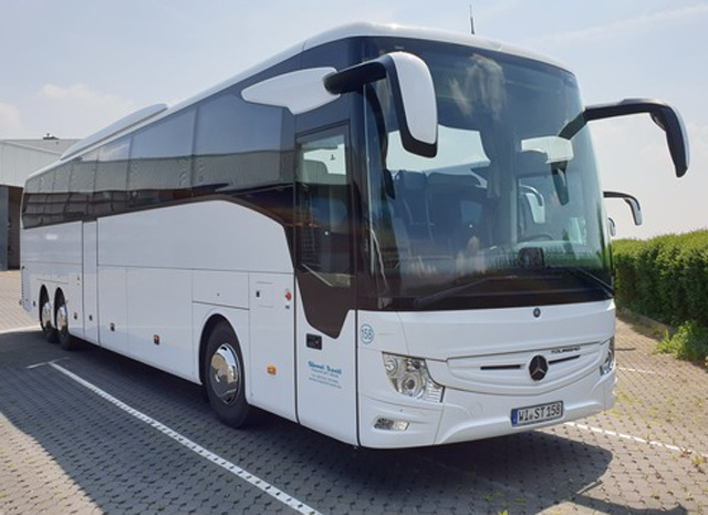 Vit turistbuss Mercedes Benz 17 RHD stulen i Tyskland