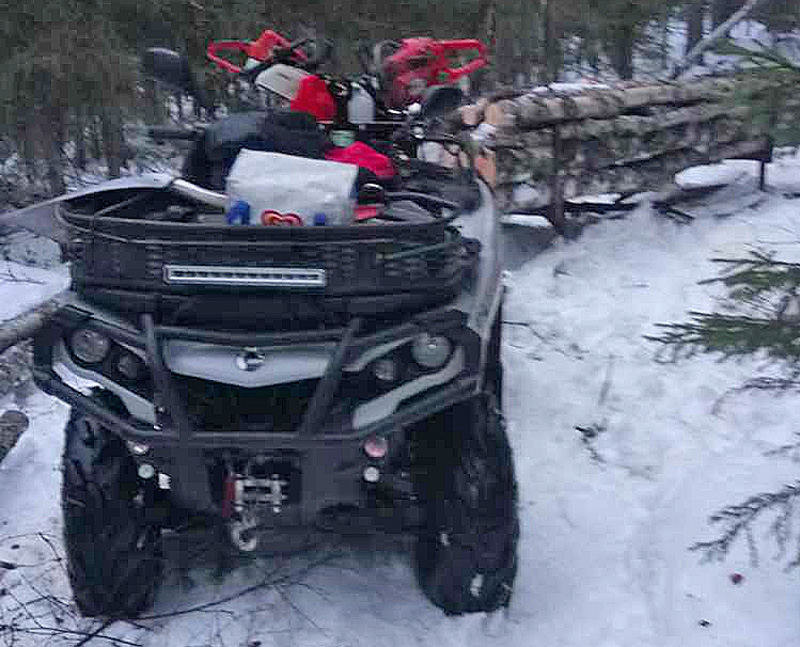 Grå Can Am Outlander 1000 PRO stulen i Stensträsk nordväst om Jörn