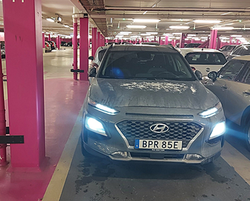 Grå Hyundai Kona Hybrid stulen i Hässelby västra Stockholm