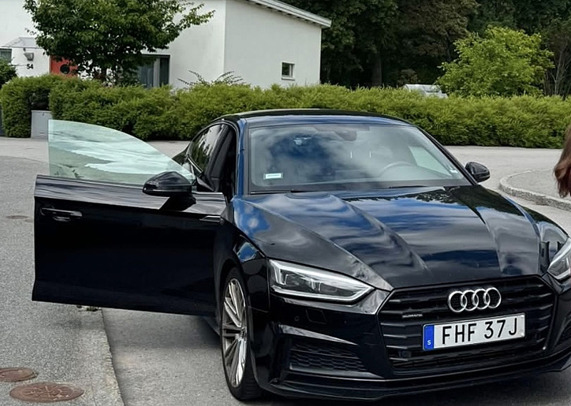 Svart Audi A5 Sportback 45 TFSI Quattro stulen i Uppsala