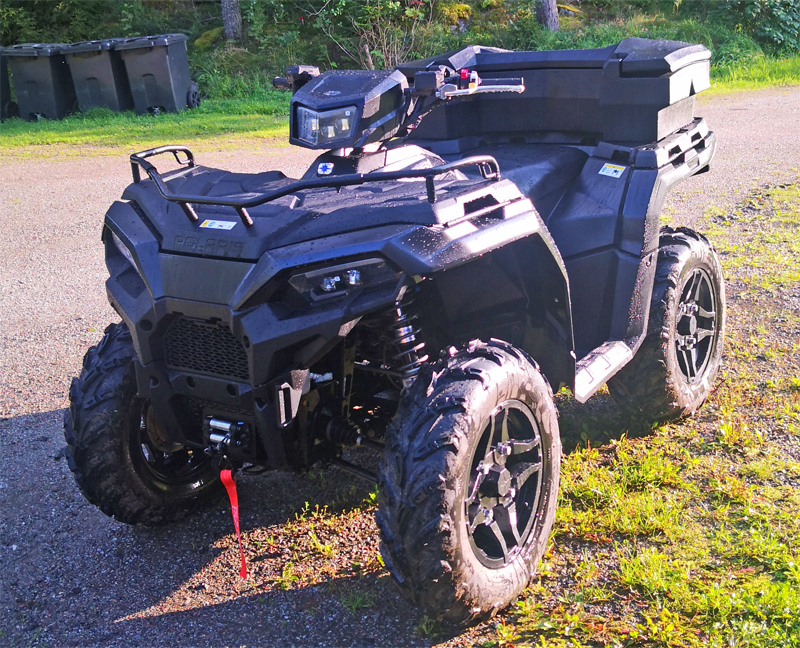 Svart fyrhjuling Polaris Sportsman 570 EPS stulen nordost om Knivsta mellan Uppsala och Stockholm