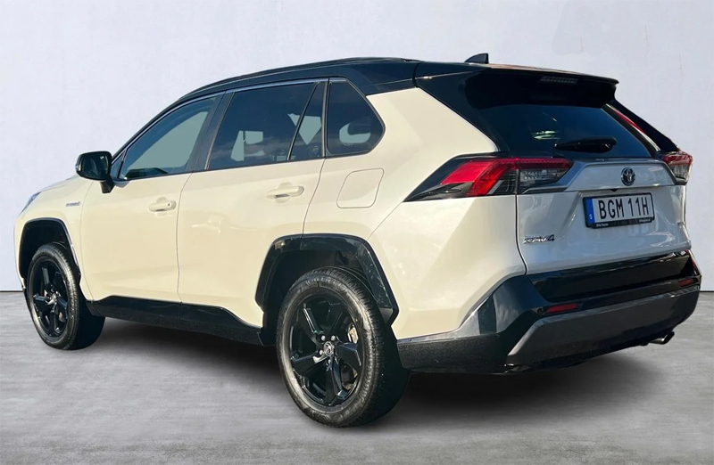 Vit med svart tak, Toyota RAV4 Hybrid AWD "Style"