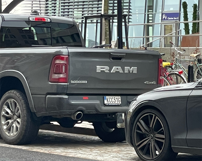 Mörkgrå metallic Dodge RAM 1500 Crew Cab stulen i Jonstorp väster om Ängelholm