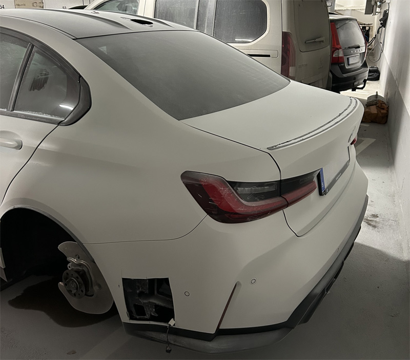 Vit BMW M3 CS slaktad på söder i Stockholm