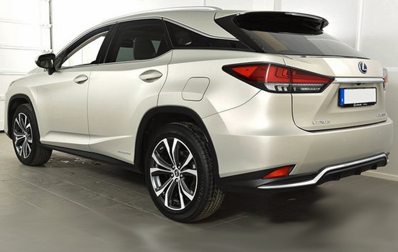 Silvermetallic Lexus RX 450H AWD stulen i Täby norr om Stockholm
