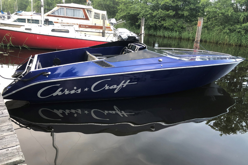 Chris Craft Stinger 222 stulen i Åkersberga kanal, Stockholm 