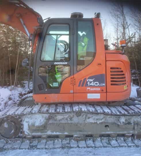 Bandburen grävmaskin Doosan DX140LCR stulen i Ljungsarp sydväst om Jönköping