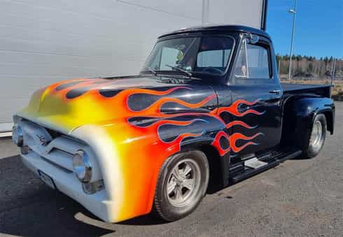 Ford F-100 från 1955 med handbyggd kompressormatad V8 efterlyst i konkursärende.