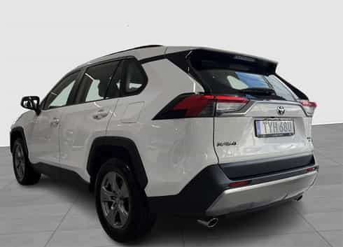 Vit Toyota RAV4 Hybrid AWD stulen i Ytterby väster om Kungälv