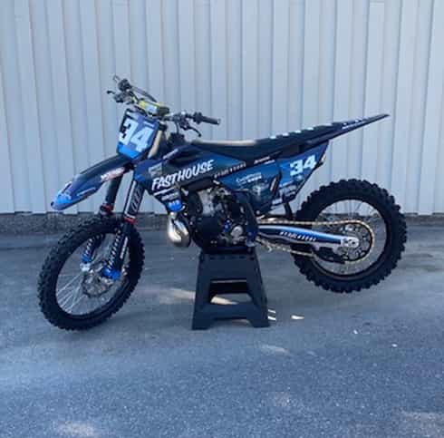 Husqvarna TC 250 och Husqvarna FC 350 stulna vid inbrott i Gribbylund, Täby