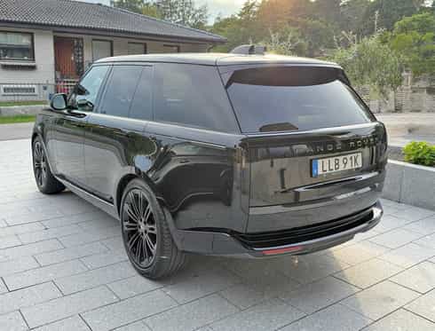 Svart Land Rover Range Rover P530e stulen i Hovås söder om Göteborg