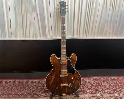 Polisen söker information om en Gibson från 1976