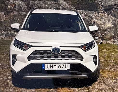 Vit Toyota RAV4 Hybrid AWD Executive stulen i Kungälv norr om Göteborg