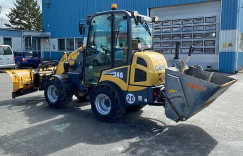 Gul kompaktlastare Gehl AL340 stulen i Vendelsö söder om Stockholm