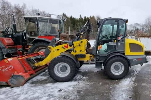 Gul hjullastare Wacker Neuson WL52 stulen i Danderyd