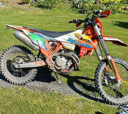 KTM 250 EXC-F stulen i Mellösa norr om Flen